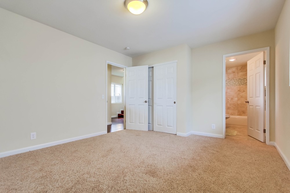 Virtual tour photo 31 of 45 for 4943 Lillian Street