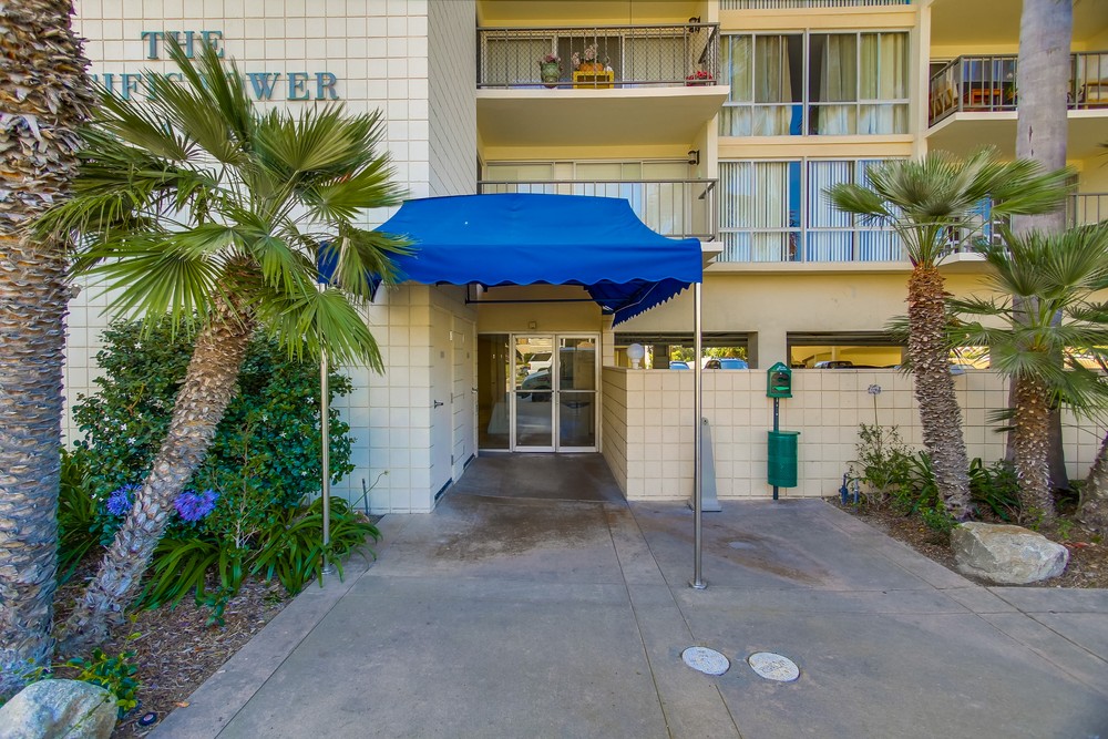 Virtual tour photo 5 of 50 for 4944 Cass St