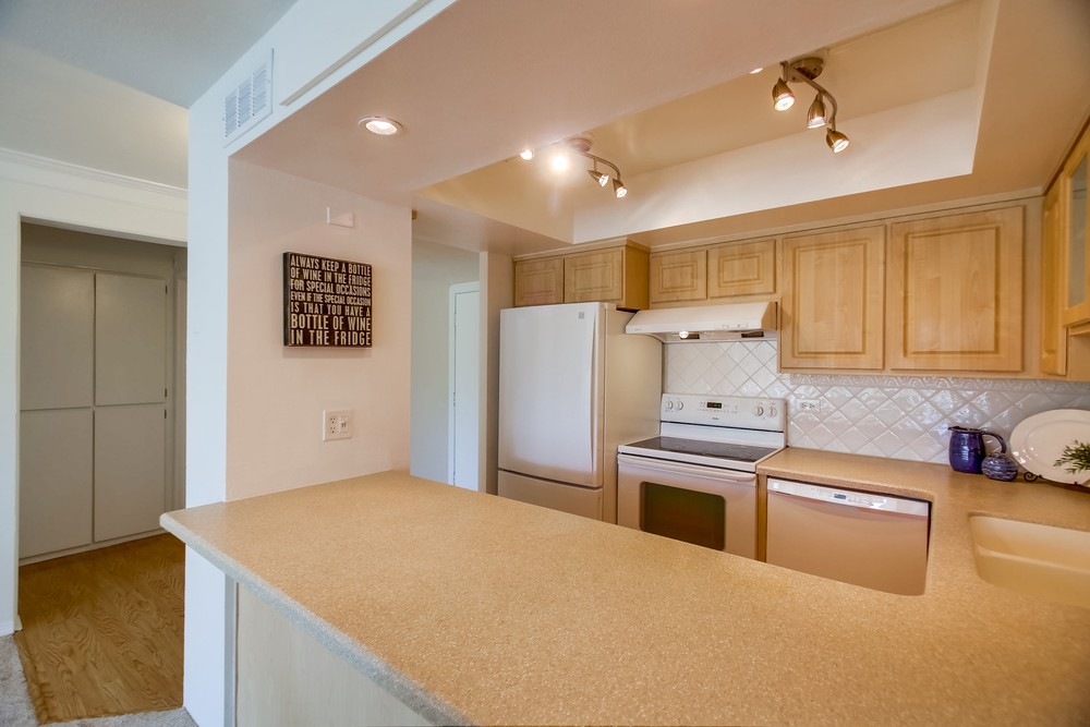 Virtual tour photo 22 of 50 for 4944 Cass St