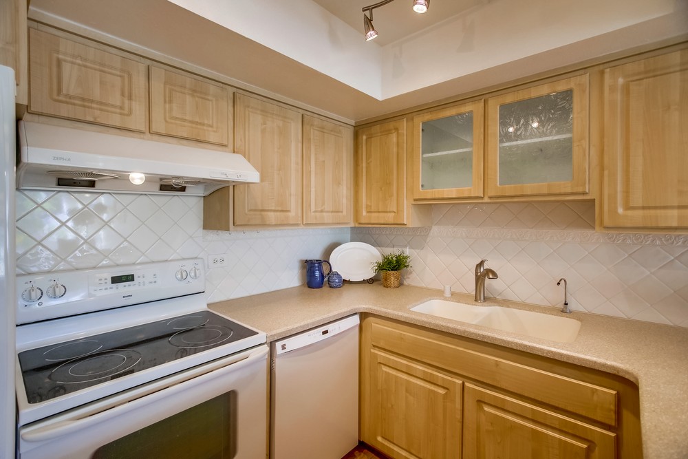 Virtual tour photo 25 of 50 for 4944 Cass St