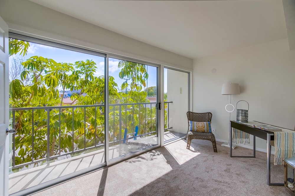 Virtual tour photo 30 of 50 for 4944 Cass St
