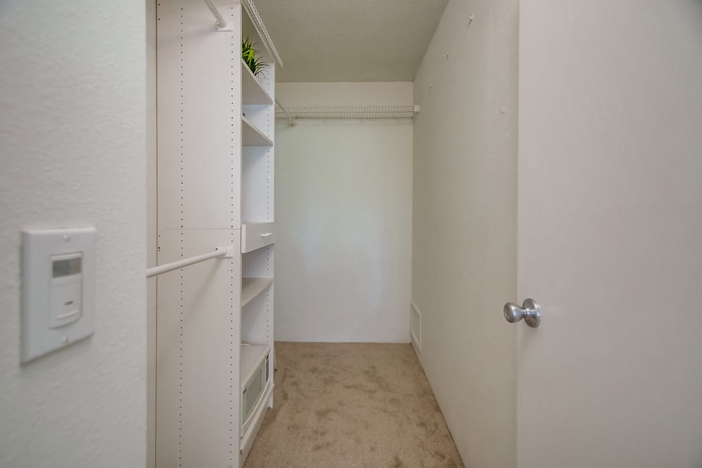 Virtual tour photo 43 of 50 for 4944 Cass St
