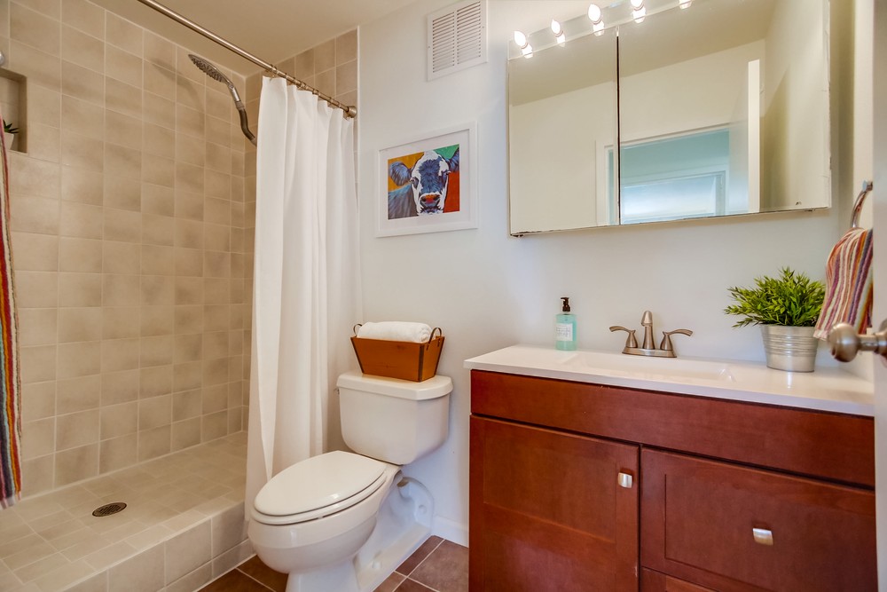 Virtual tour photo 45 of 50 for 4944 Cass St