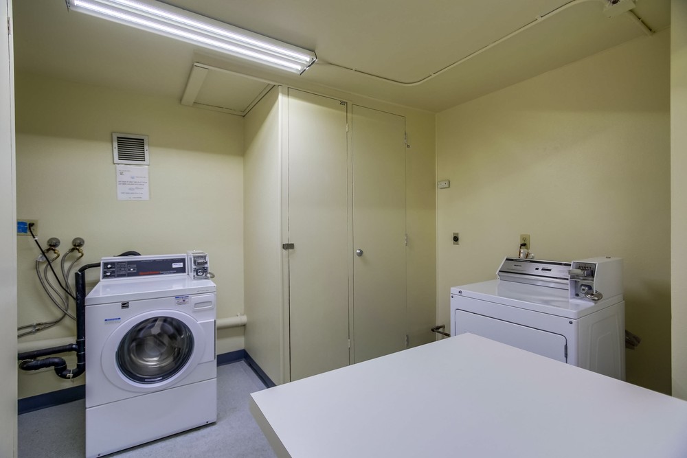 Virtual tour photo 48 of 50 for 4944 Cass St