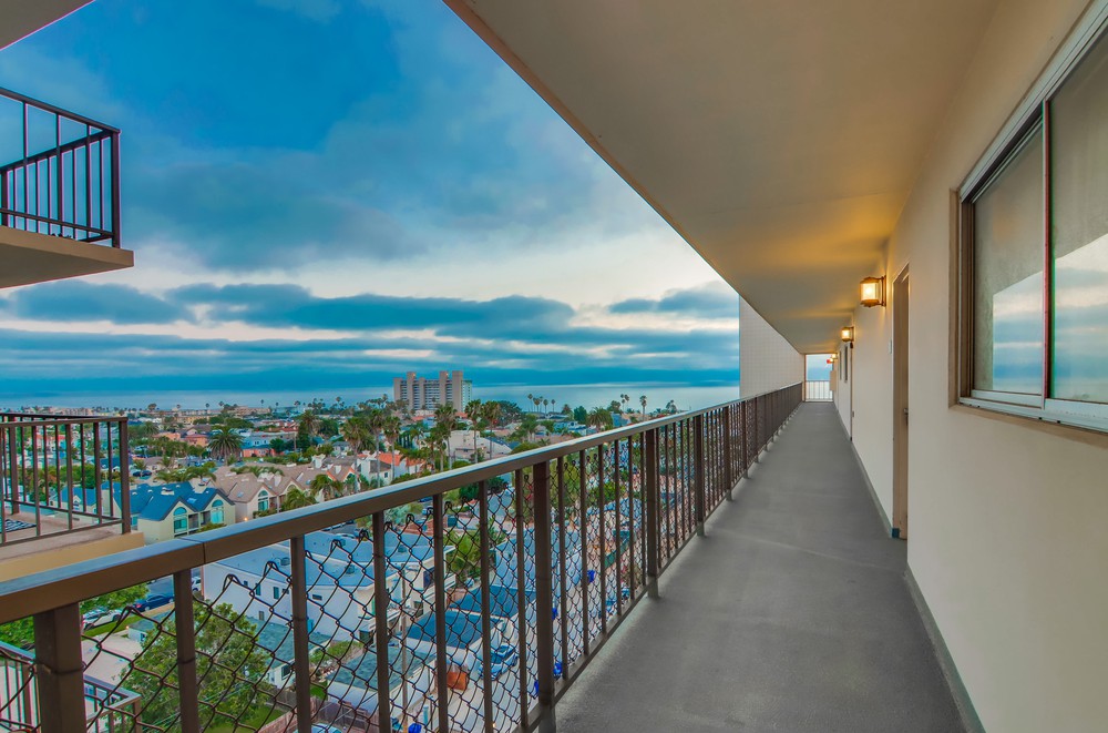 Virtual tour photo 6 of 48 for 4944 Cass St