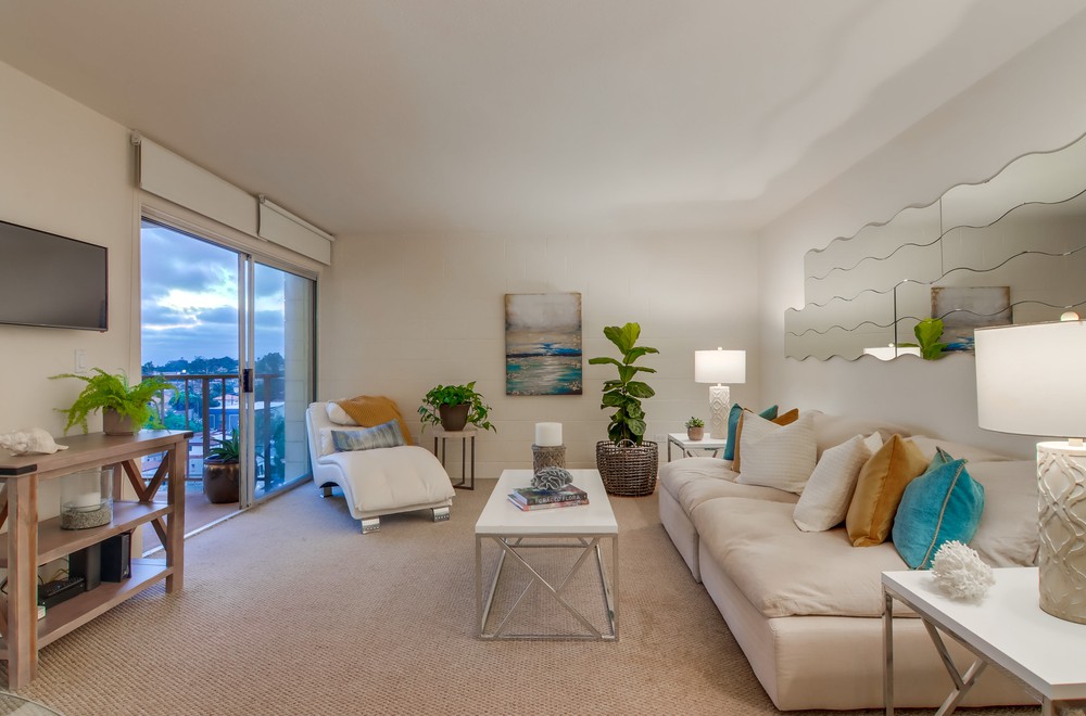 Virtual tour photo 9 of 48 for 4944 Cass St