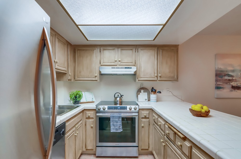 Virtual tour photo 25 of 48 for 4944 Cass St