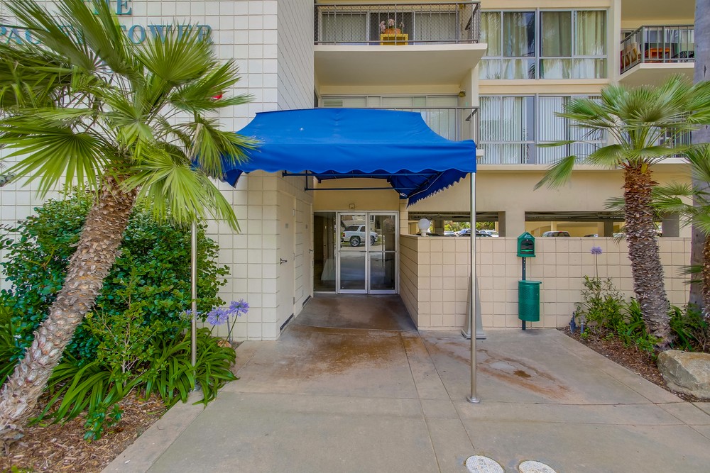 Virtual tour photo 6 of 54 for 4944 Cass St