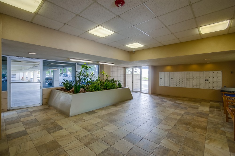 Virtual tour photo 7 of 54 for 4944 Cass St