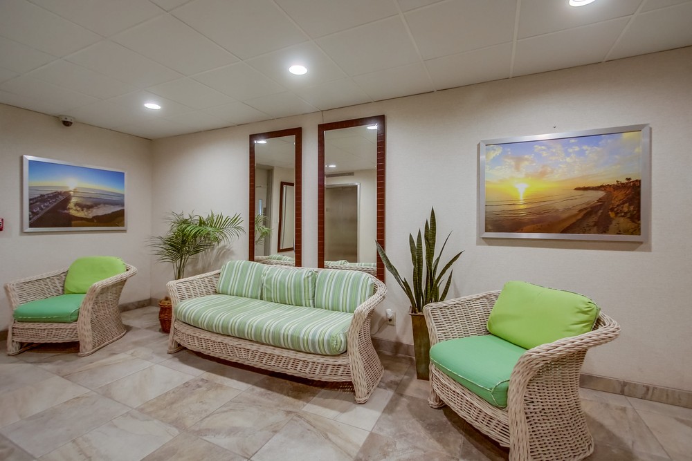 Virtual tour photo 9 of 54 for 4944 Cass St