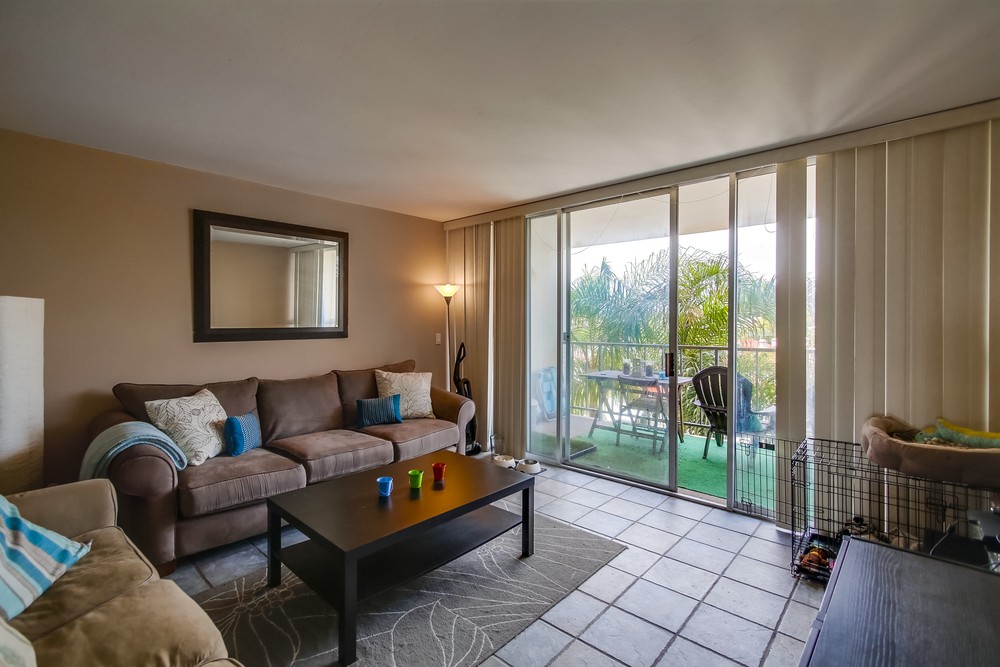 Virtual tour photo 28 of 54 for 4944 Cass St