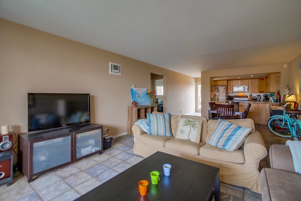 Virtual tour photo 30 of 54 for 4944 Cass St