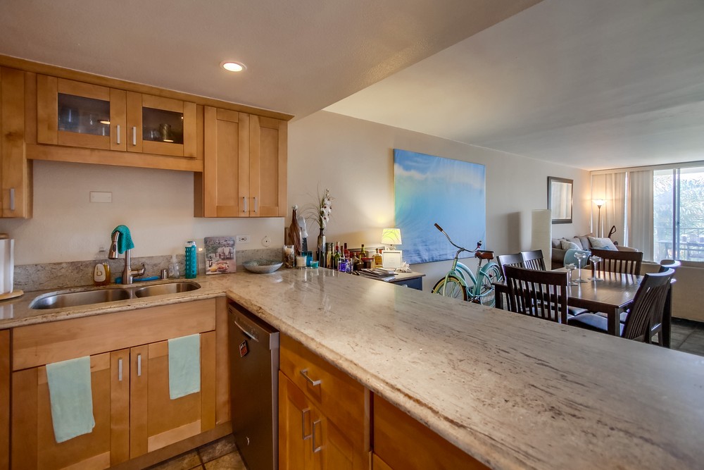 Virtual tour photo 37 of 54 for 4944 Cass St
