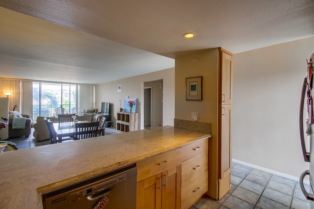 Virtual tour photo 38 of 54 for 4944 Cass St