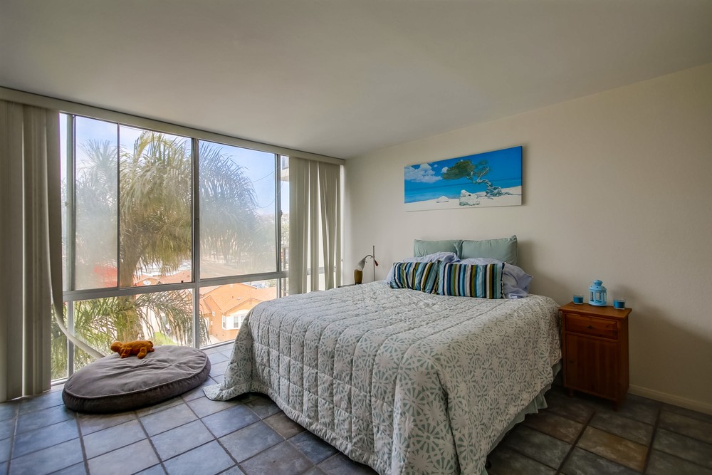 Virtual tour photo 44 of 54 for 4944 Cass St