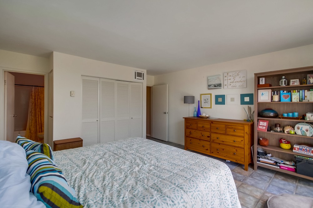 Virtual tour photo 47 of 54 for 4944 Cass St