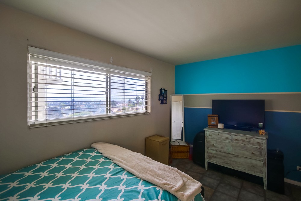 Virtual tour photo 50 of 54 for 4944 Cass St