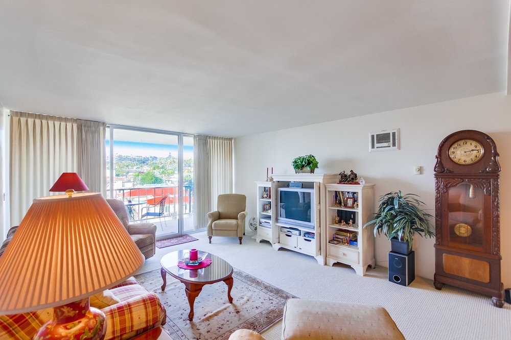 Virtual tour photo 5 of 64 for 4944 Cass Street #502