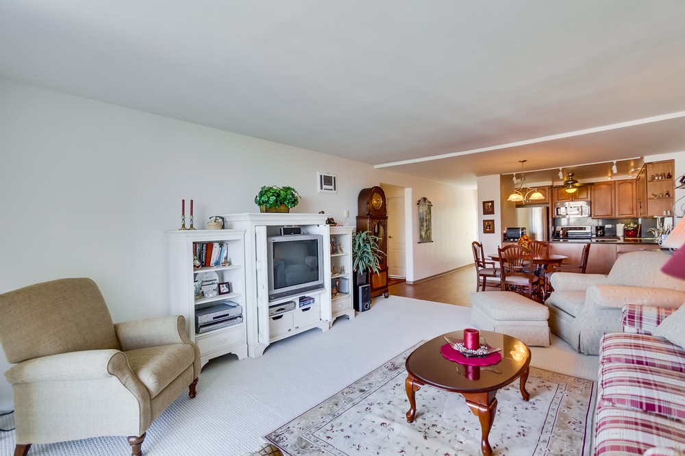 Virtual tour photo 6 of 64 for 4944 Cass Street #502