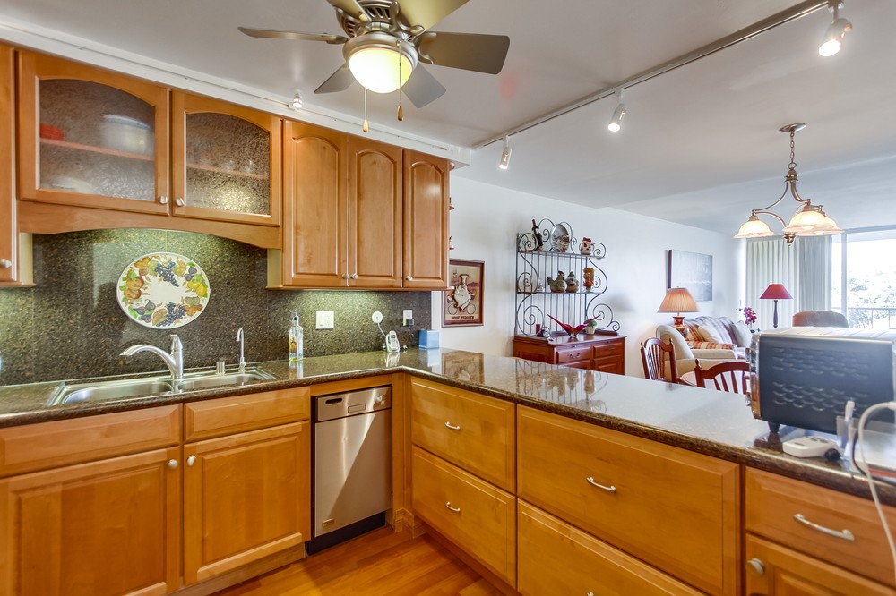 Virtual tour photo 15 of 64 for 4944 Cass Street #502