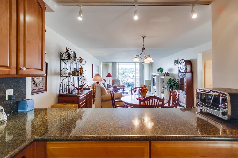 Virtual tour photo 16 of 64 for 4944 Cass Street #502