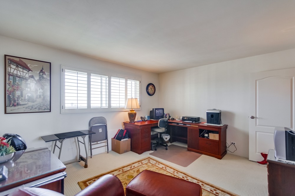 Virtual tour photo 21 of 64 for 4944 Cass Street #502