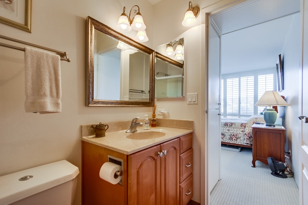 Virtual tour photo 28 of 64 for 4944 Cass Street #502