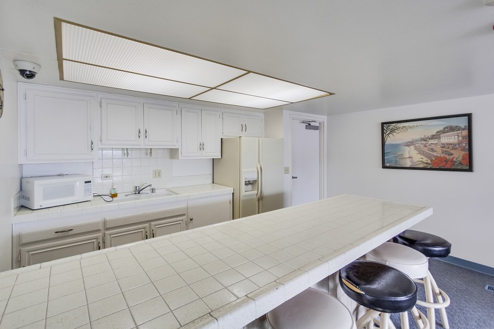 Virtual tour photo 54 of 64 for 4944 Cass Street #502