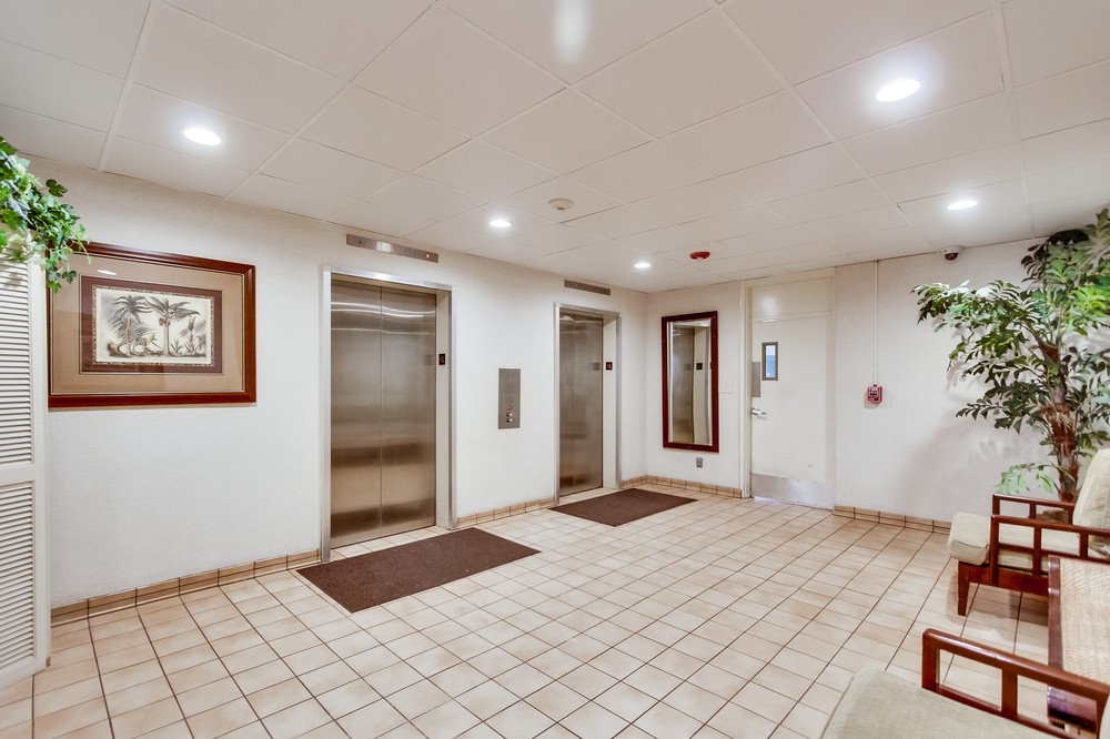 Virtual tour photo 59 of 64 for 4944 Cass Street #502