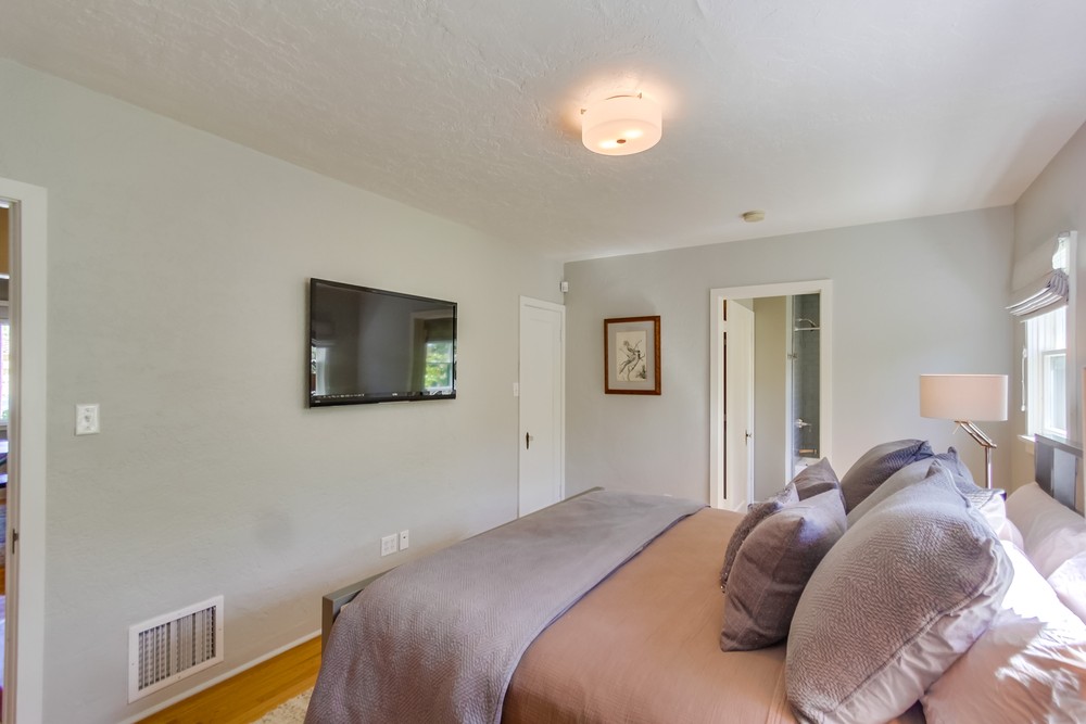 Virtual tour photo 28 of 59 for 4949 Westminster Terrace