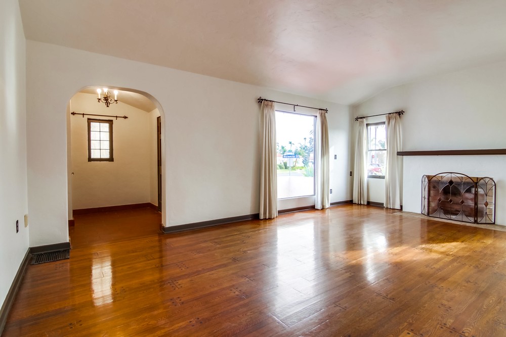 Virtual tour photo 12 of 51 for 4950 Kensington Dr