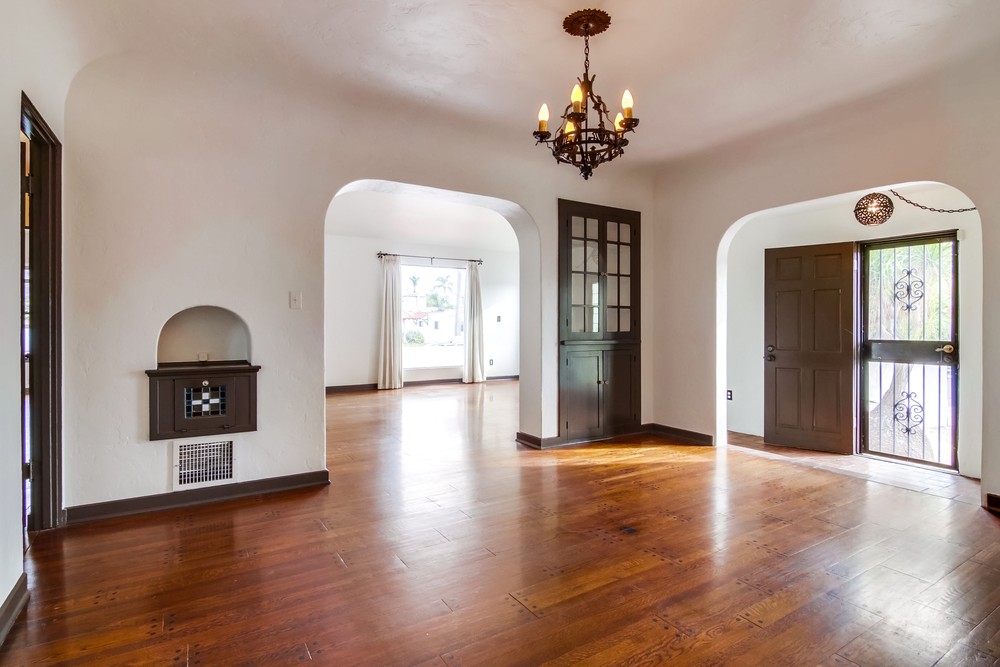 Virtual tour photo 17 of 51 for 4950 Kensington Dr