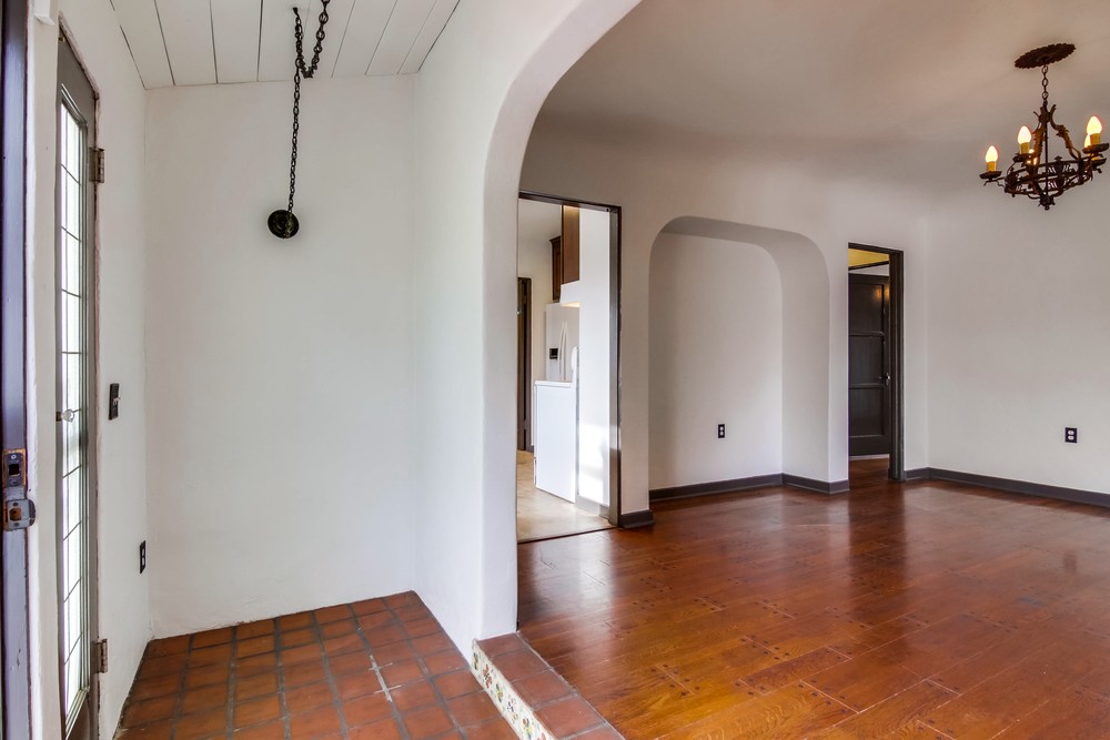 Virtual tour photo 20 of 51 for 4950 Kensington Dr