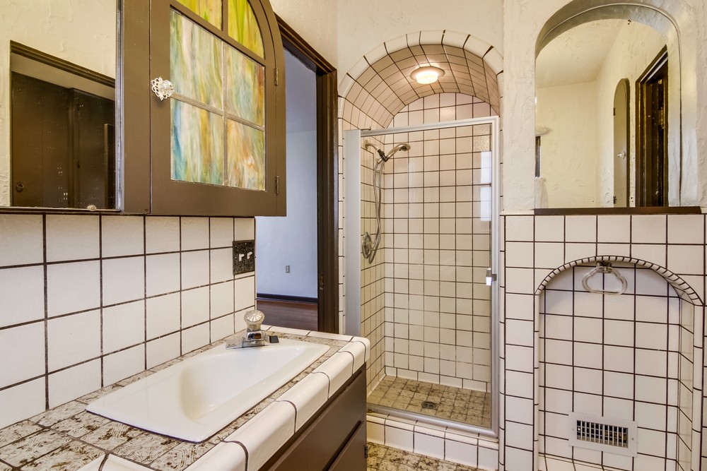 Virtual tour photo 41 of 51 for 4950 Kensington Dr