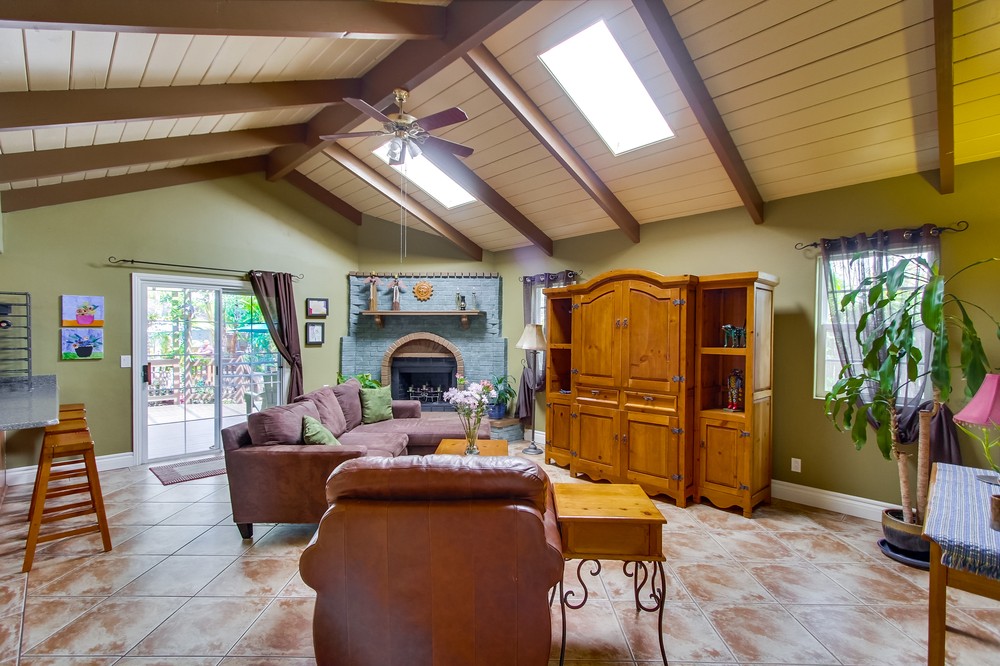 Virtual tour photo 23 of 66 for 4951 Lucille Drive