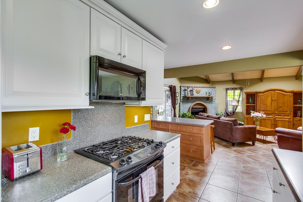 Virtual tour photo 33 of 66 for 4951 Lucille Drive