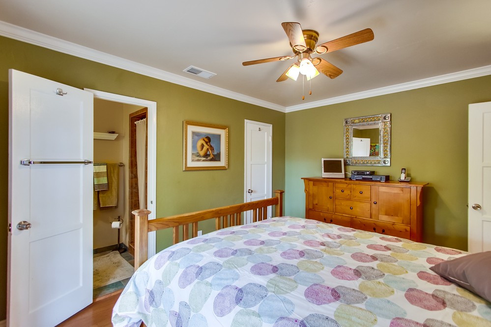 Virtual tour photo 41 of 66 for 4951 Lucille Drive