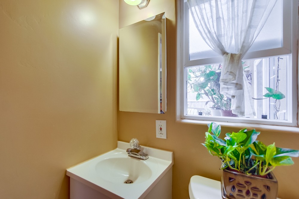Virtual tour photo 42 of 66 for 4951 Lucille Drive