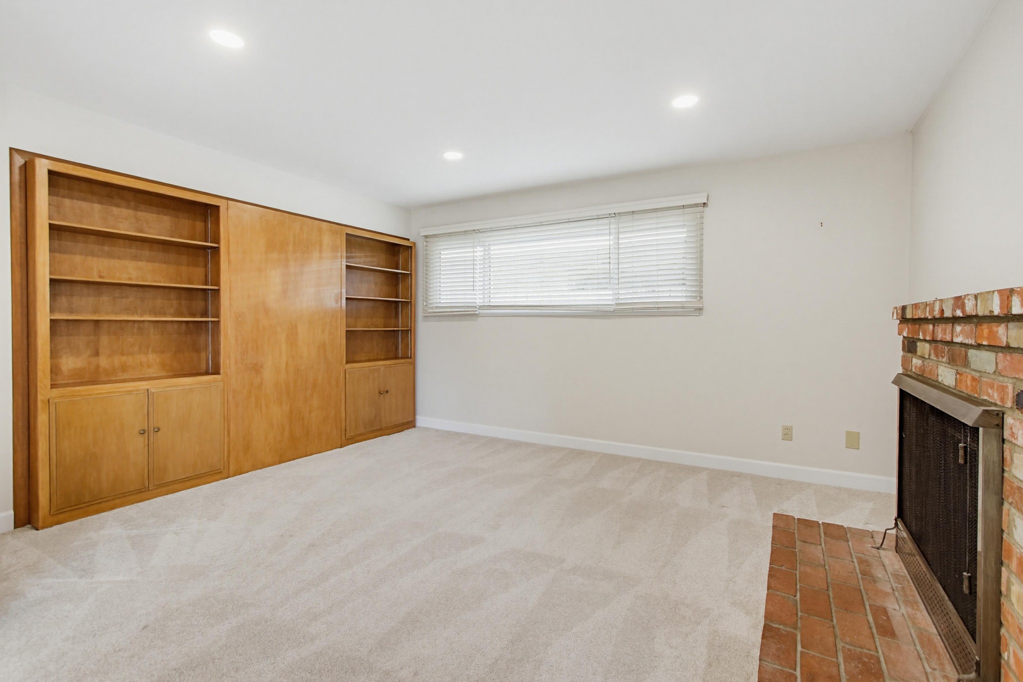 Virtual tour photo 8 of 53 for 4959 Mt Ashmun Dr