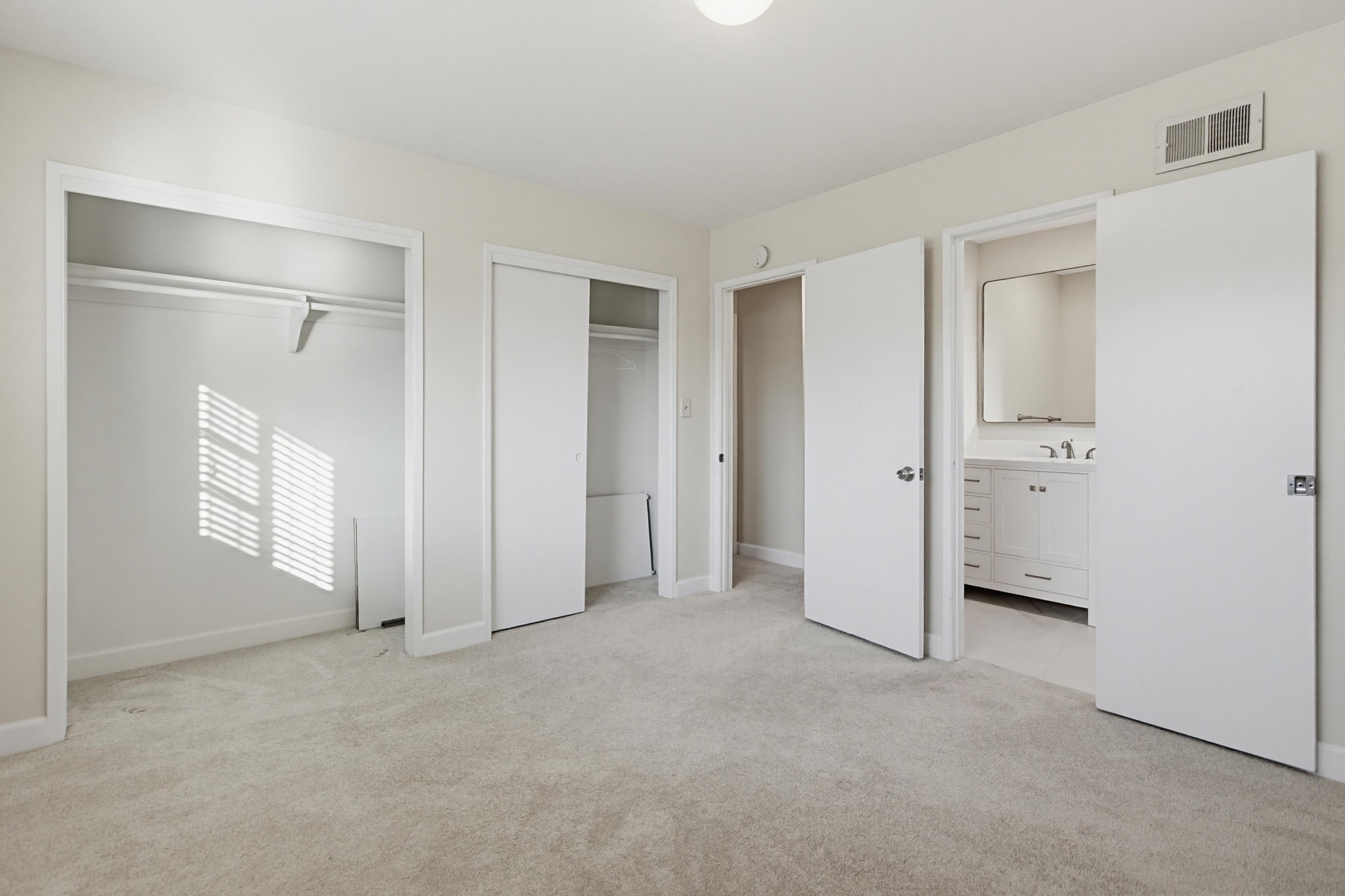 Virtual tour photo 36 of 53 for 4959 Mt Ashmun Dr