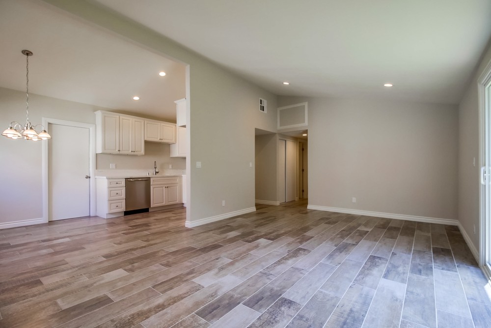 Virtual tour photo 9 of 33 for 4961 Manomet St
