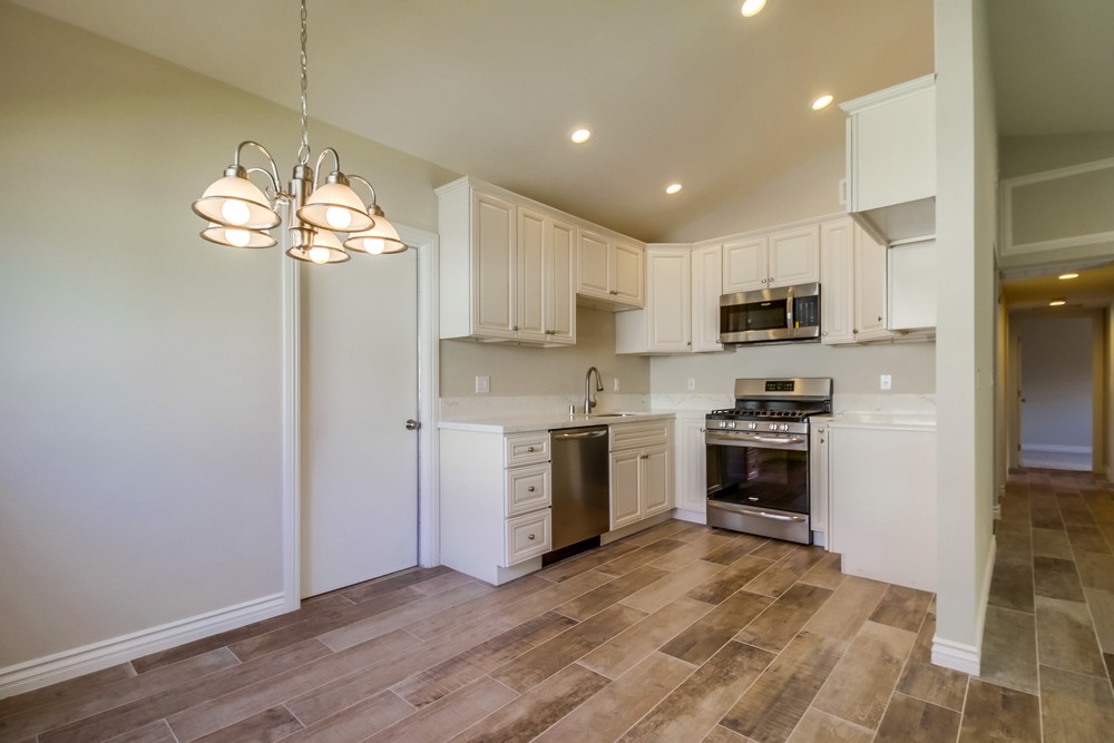 Virtual tour photo 11 of 33 for 4961 Manomet St
