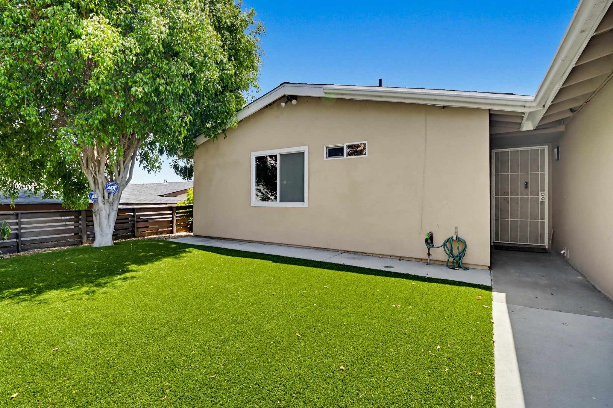 Virtual tour photo 5 of 48 for 4965 Ocean View Blvd
