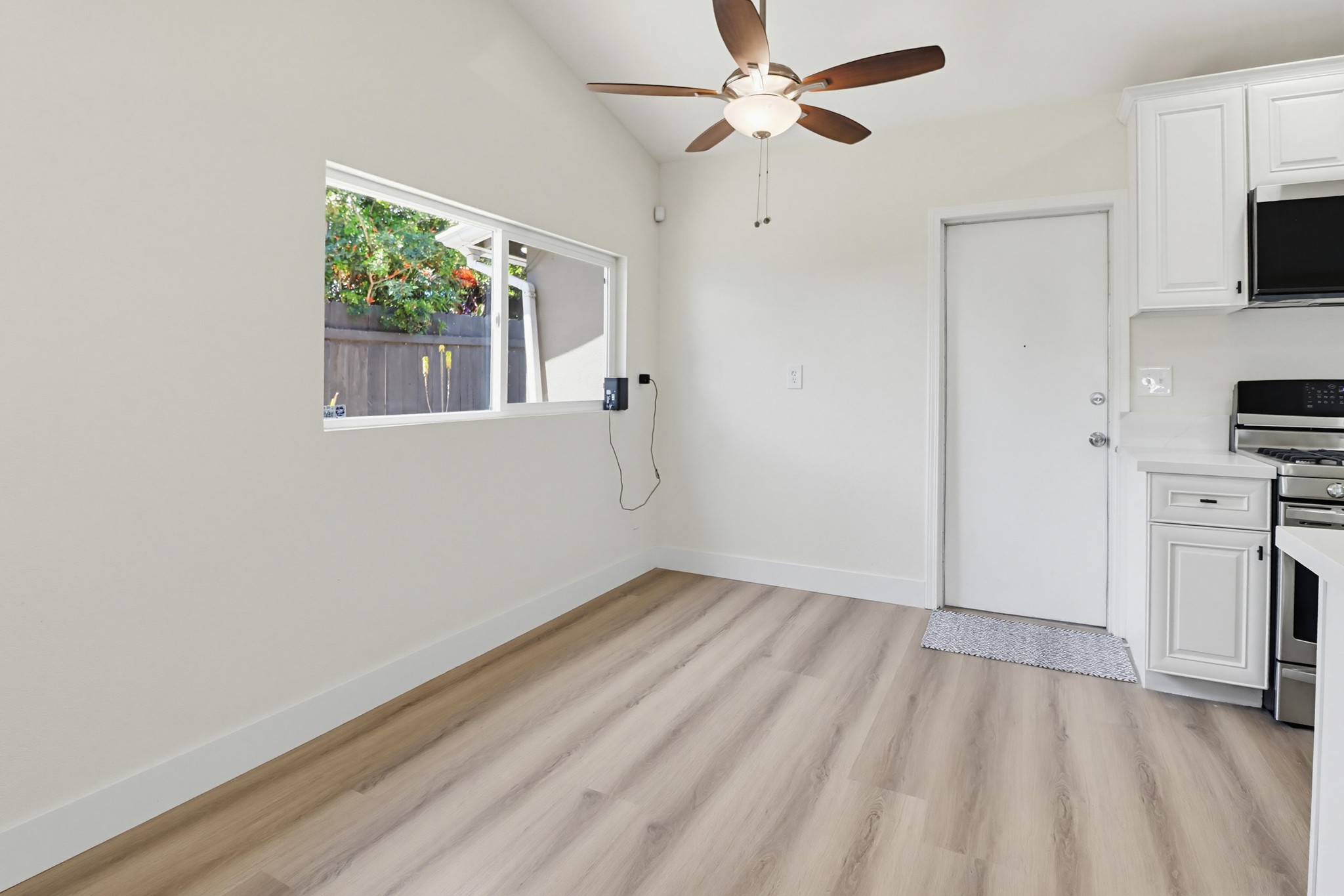 Virtual tour photo 12 of 48 for 4965 Ocean View Blvd