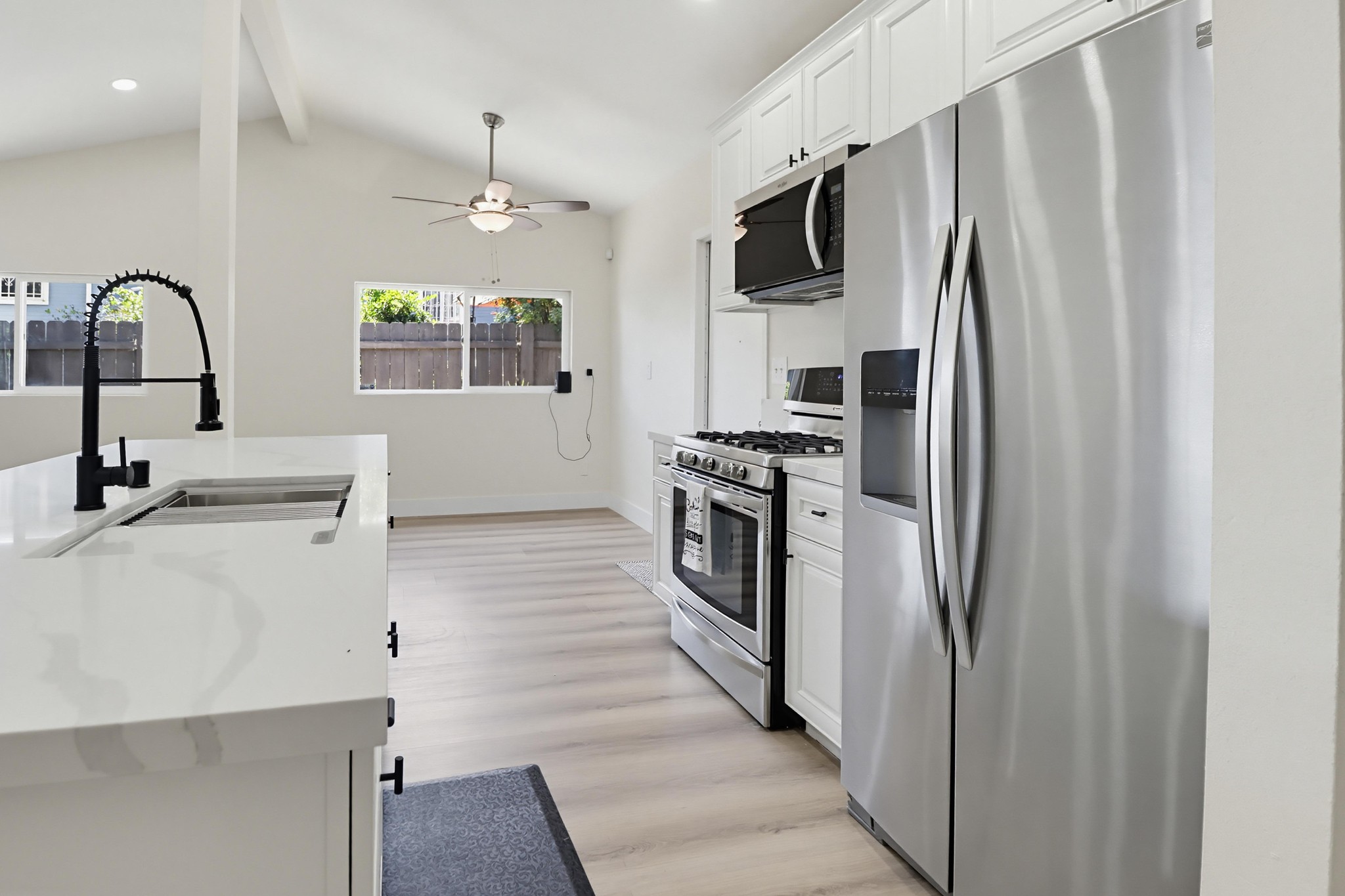 Virtual tour photo 18 of 48 for 4965 Ocean View Blvd