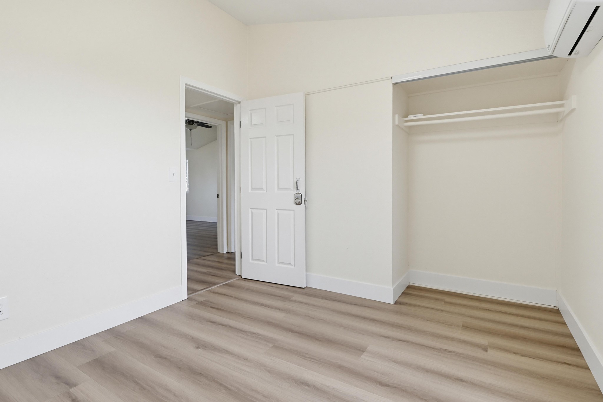 Virtual tour photo 28 of 48 for 4965 Ocean View Blvd