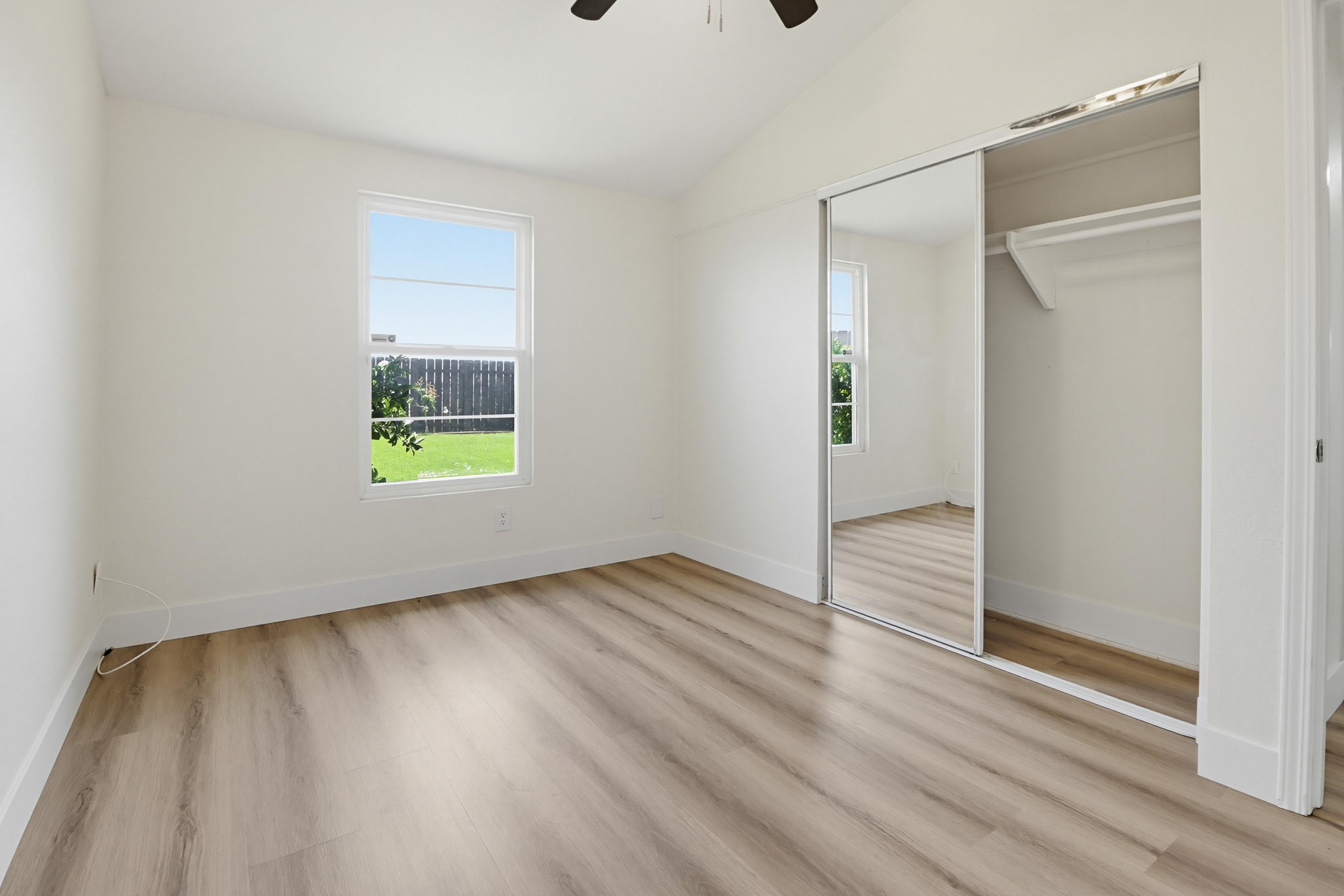 Virtual tour photo 36 of 48 for 4965 Ocean View Blvd