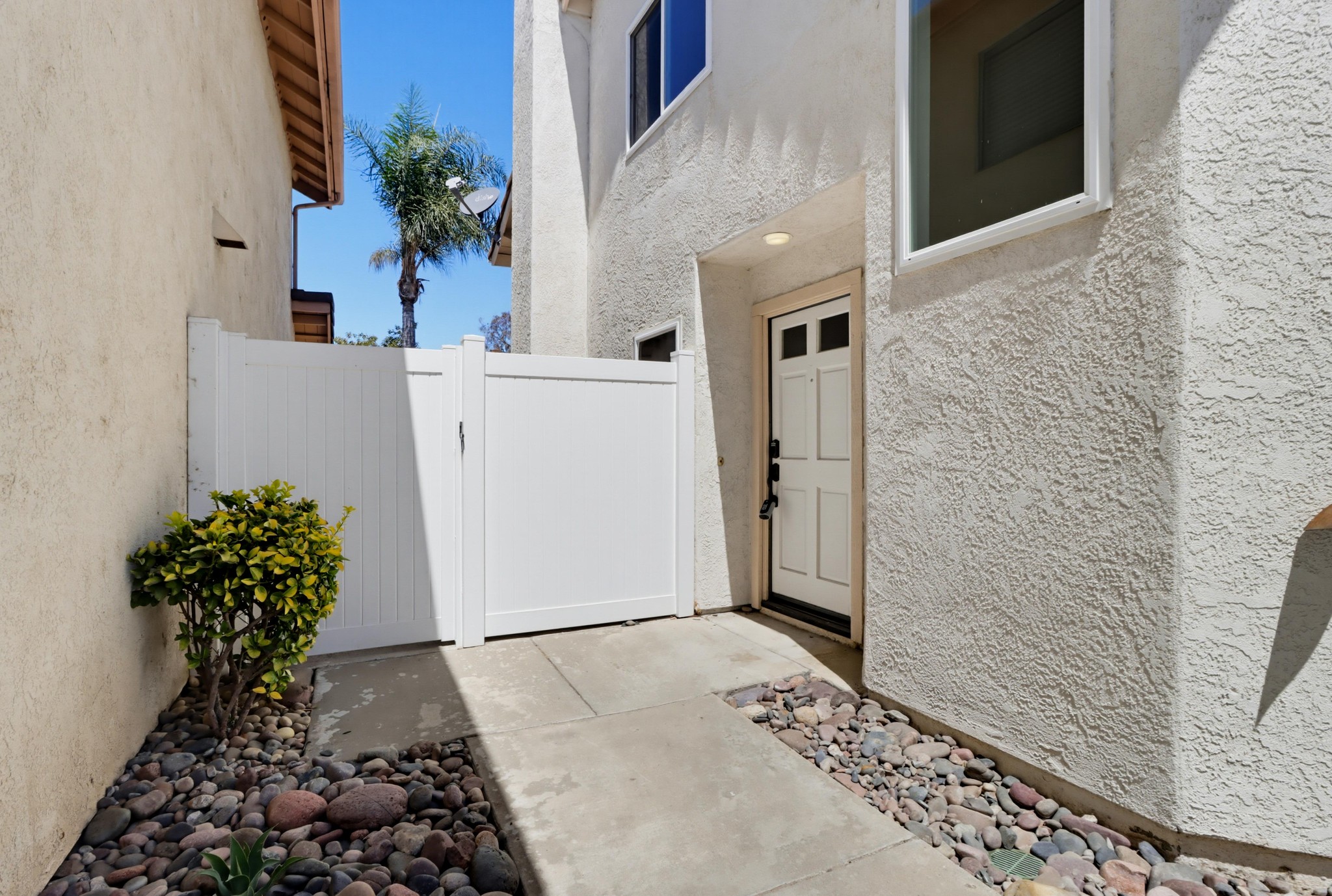 Virtual tour photo 5 of 53 for 4966 Corte Playa Palmera