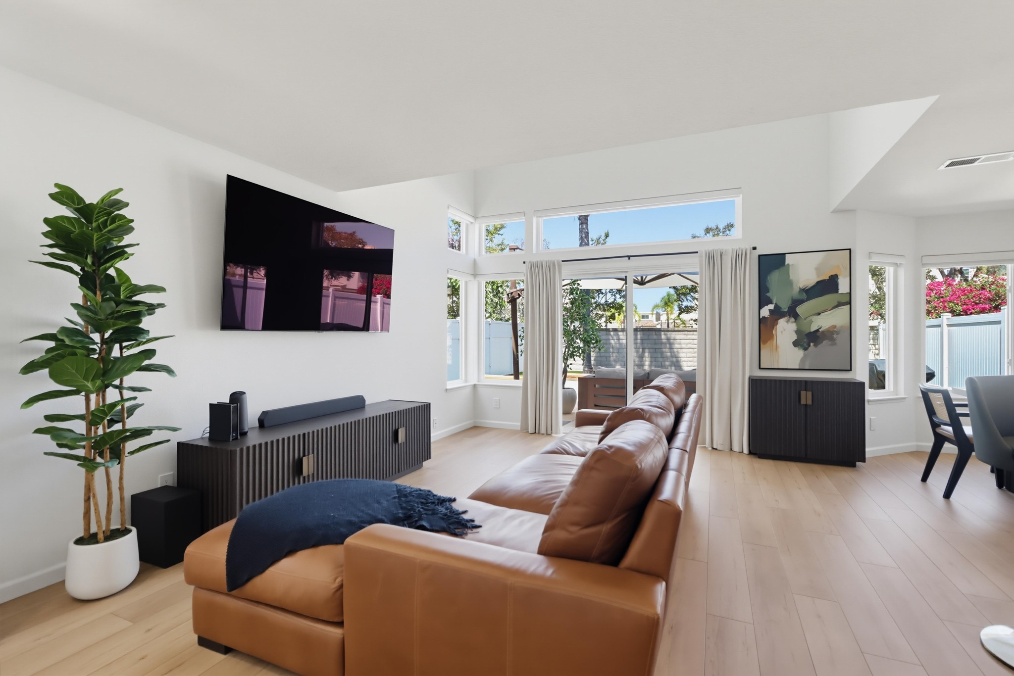 Virtual tour photo 8 of 53 for 4966 Corte Playa Palmera