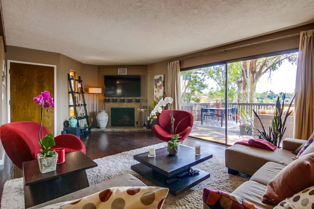 Virtual tour photo 10 of 45 for 4969 Vista Pl